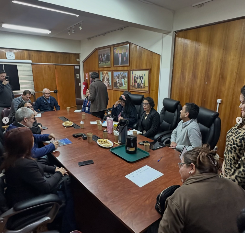 Comité de Vivienda Altos de Torquemada reunido en asamblea